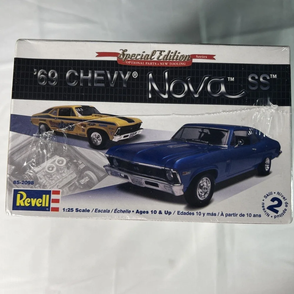 Revell 1/25 1969 Chevy Nova SS Plastic Model Kit 85-2098 Sealed NIB